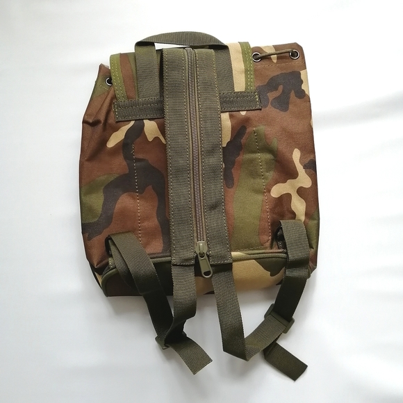 Camo Mini Backpack NWOT - Picture 8 of 13
